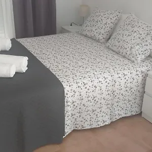  Habitación en casa particular C&blola - Habitacion Independiente Con Baño Privado Y Aire Acondicionado - Minimo 3 Dias España